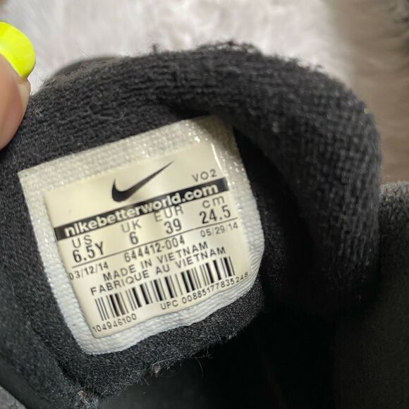 Nike Air Raid Sneakers - Picture 10 of 15